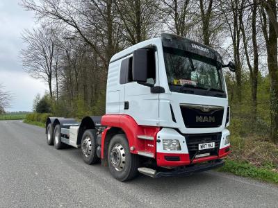 MAN TGS 32.400 8X4 CHASSIS CAB