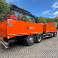 SCANIA P420 8X2 DROPSIDE BRICK GRAB