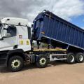 RENAULT C430 8X4 BULK TIPPER