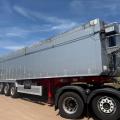 FRUEHAUF TRIAXLE BULK TIPPING TRAILER