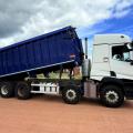 RENAULT C430 8X4 BULK TIPPER