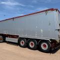 FRUEHAUF TRIAXLE BULK TIPPING TRAILER