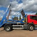 SCANIA P250 18 TON SKIP LOADER