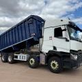 RENAULT C430 8X4 BULK TIPPER