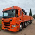 SCANIA P420 8X2 DROPSIDE BRICK GRAB