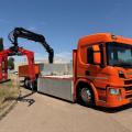 SCANIA P420 8X2 DROPSIDE BRICK GRAB
