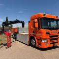 SCANIA P420 8X2 DROPSIDE BRICK GRAB