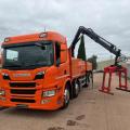 SCANIA P420 8X2 DROPSIDE BRICK GRAB