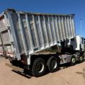 RENAULT C430 8X4 BULK BODY TIPPER