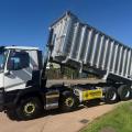 RENAULT C430 8X4 BULK BODY TIPPER