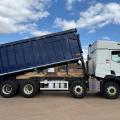 RENAULT C430 8X4 BULK TIPPER
