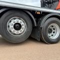 VOLVO FH 460 8X2 FLAT CRANE D/BAR