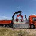 SCANIA P420 8X2 DROPSIDE BRICK GRAB