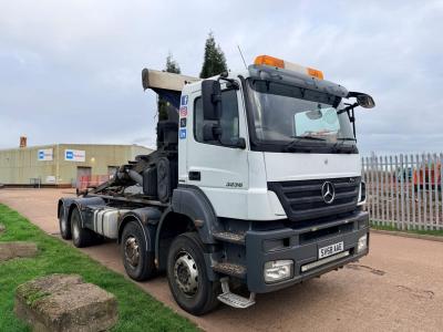 MERCEDES-BENZ AXOR 3236 8X4 HOOK LOADER