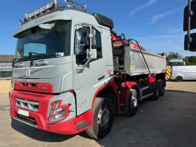 VOLVO FMX 500 8X4 TIPPER GRAB