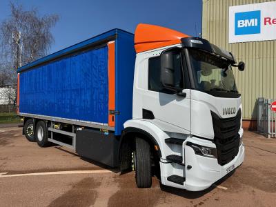 IVECO S WAY 400 6X2 CNG CURTAINSIDER