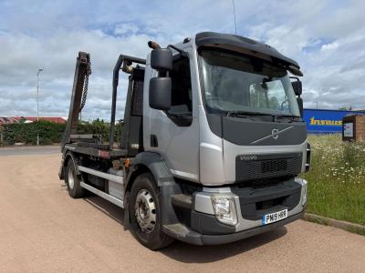 VOLVO FL 250 18 TON SKIP LOADER