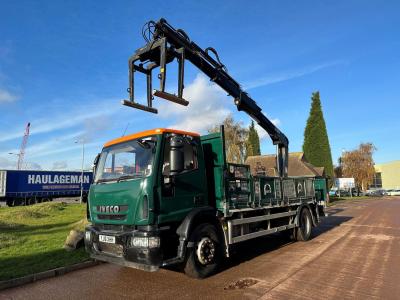 IVECO 180E25 18 TON DROPSIDE CRANE