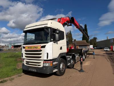 SCANIA G440 8X2 FLAT FASSI CRANE D/BAR