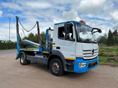 MERCEDES-BENZ ATEGO 1221 12 TON SKIP LOADER