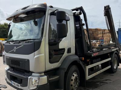 VOLVO FL 250 18 TON SKIP LOADER
