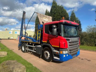 SCANIA P250 18 TON SKIP LOADER