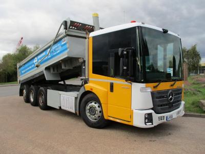 MERCEDES-BENZ ECONIC 3235 8X4 TRIDEM STEEL TIPPER