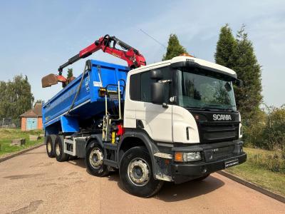 SCANIA P410 8X4 TIPPER GRAB