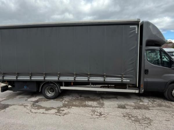 IVECO DAILY 70C18 7.2 TON CURTAINSIDER