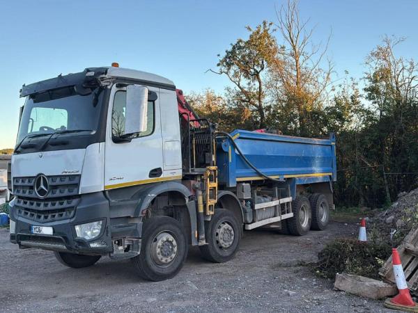 MERCEDES-BENZ AROCS 3241 8X4 TIPPER GRAB