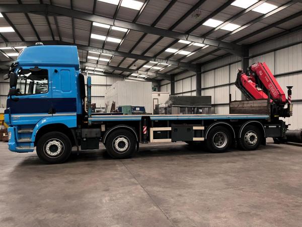 DAF CF 460 8X2 FLAT CRANE D/BAR