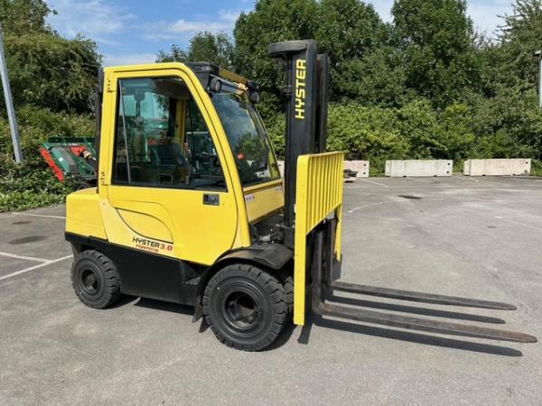 HYSTER 3.0 FT DIESEL FORKLIFT