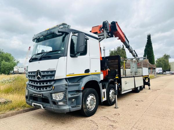 MERCEDES-BENZ AROCS 3243 8X2 DROPSIDE CRANE