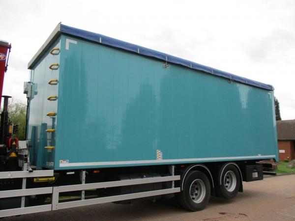 BEVAN WALKING FLOOR BOX BODY