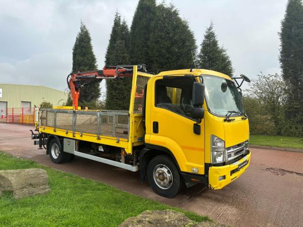ISUZU F110 210 11 TON DROPSIDE CRANE