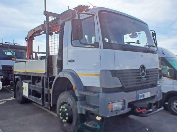 MERCEDES-BENZ ATEGO 1823 4X4 DROPSIDE CRANE
