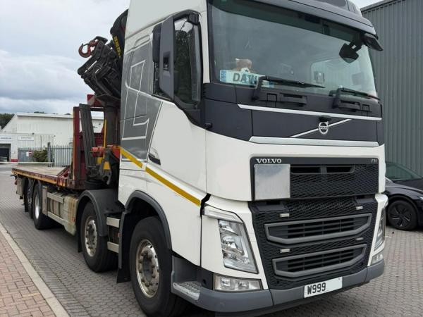 VOLVO FH 8X2 FLAT CRANE DRAWBAR