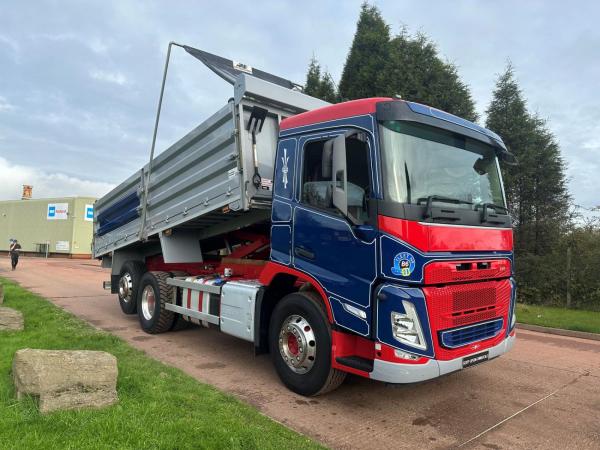 VOLVO FM 330 6X2 DROPSIDE TIPPER