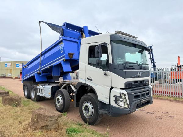 VOLVO FMX 420 8X4 STEEL TIPPER