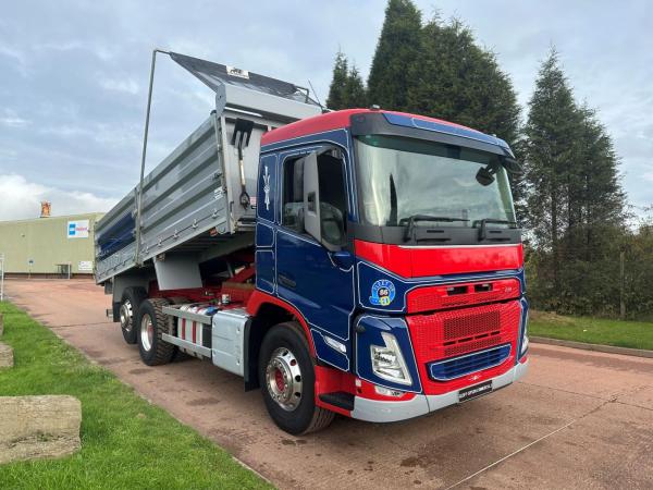 VOLVO FM 330 6X2 DROPSIDE TIPPER