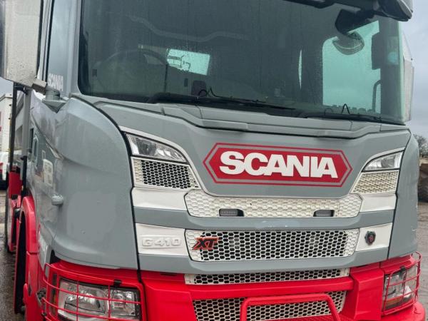 SCANIA G410 XT 8X4 TIPPER GRAB