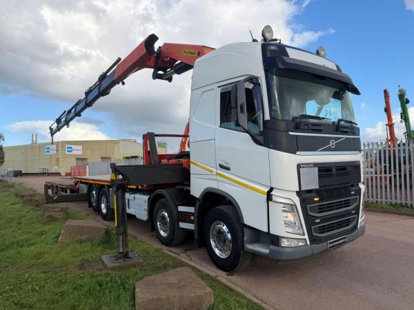 VOLVO FH 460 8X2 FLAT CRANE DRAWBAR