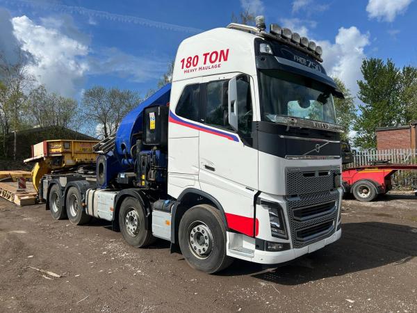 VOLVO FH16 8X4 TRACTOR UNIT CRANE