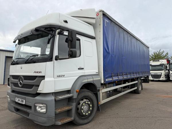 MERCEDES-BENZ AXOR 1824 CURTAINSIDER