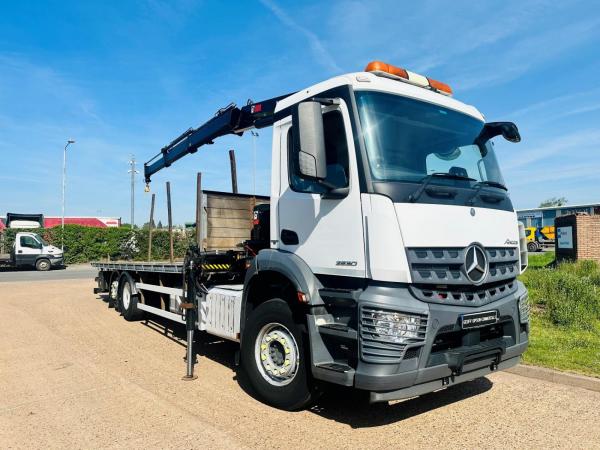 MERCEDES-BENZ AROCS 2530 6X2 FLAT CRANE