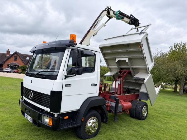 MERCEDES-BENZ 814 7.5 TON TIPPER CRANE