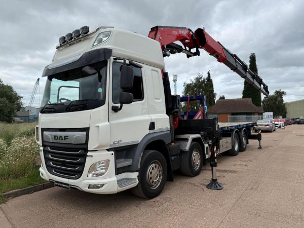 DAF CF 450 8X2 FLAT CRANE D/BAR