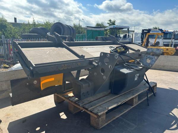 DEL UNDERSLUNG TAIL LIFT